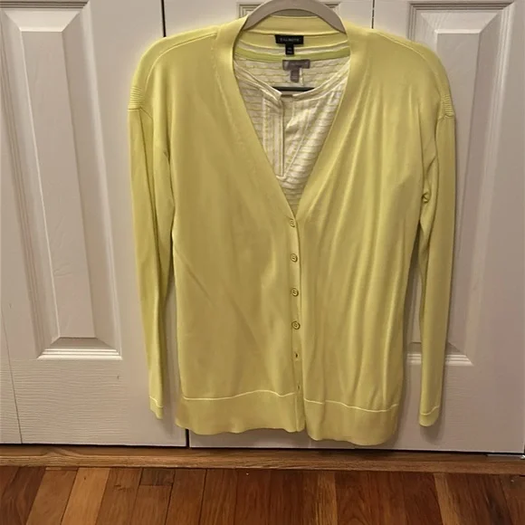 Talbots Soft Yellow-Green Cardigan Sweater/Size XS/Cotton and Rayon with tee. - Picture 5 of 6